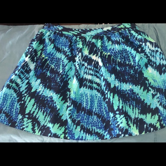 NWT Skirt with pockets - Picture 3 of 4